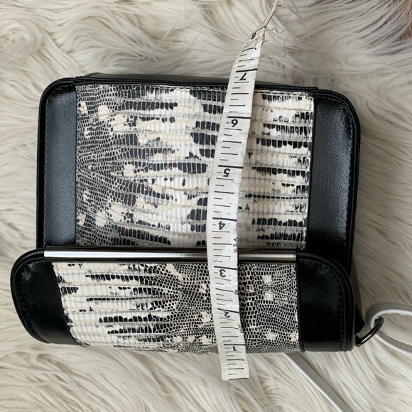 Vegan Crossbody/ Shoulder Bag - Picture 13 of 14